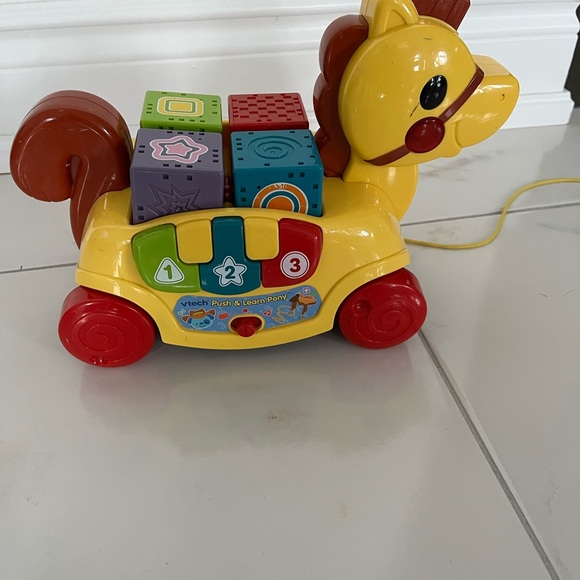 V tech push and learn toy EUC - Picture 3 of 4